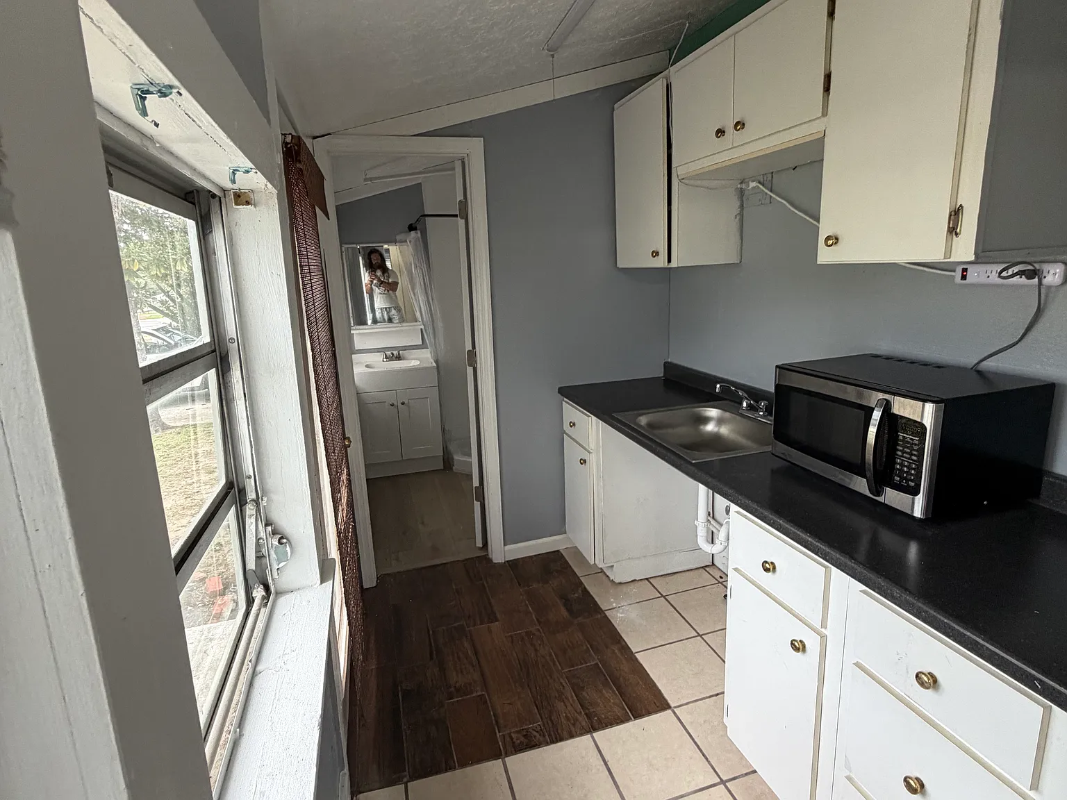 1 bed, 800 sqft, $1,000 — Photo 3