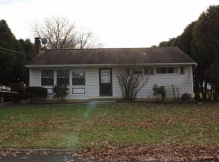 6020 William Dr, Mechanicsburg, PA 17050