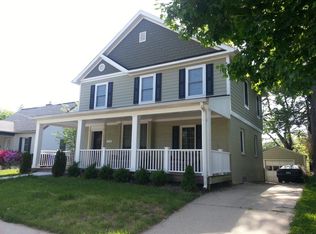 1300 N Roosevelt St, Arlington, VA 22205