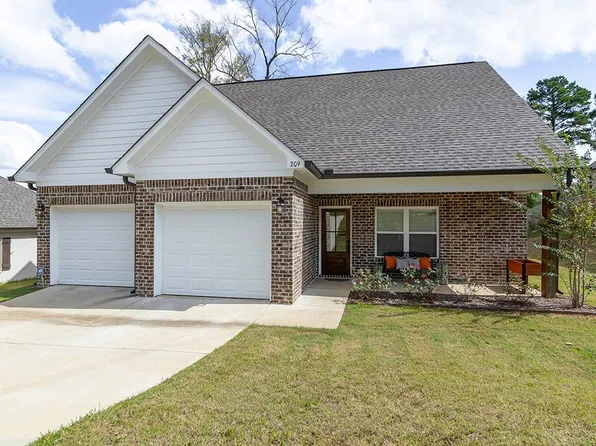 209 Forest Glen Dr, Oxford, MS 38655