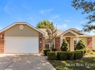 817 Coventry Ln, Raymore, MO 64083