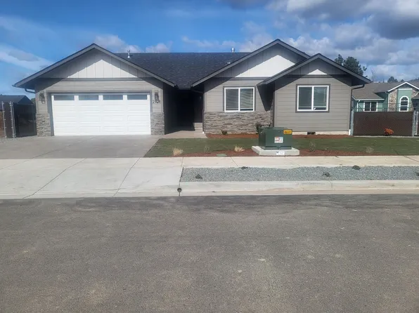 KLT2205, 1770-1774 SE Rosebank Way #4, Grants Pass, OR 97526