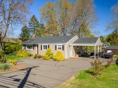 472 Avery St, South Windsor, CT, 06074