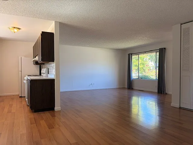 545 Saint Mary Dr — Photo 3