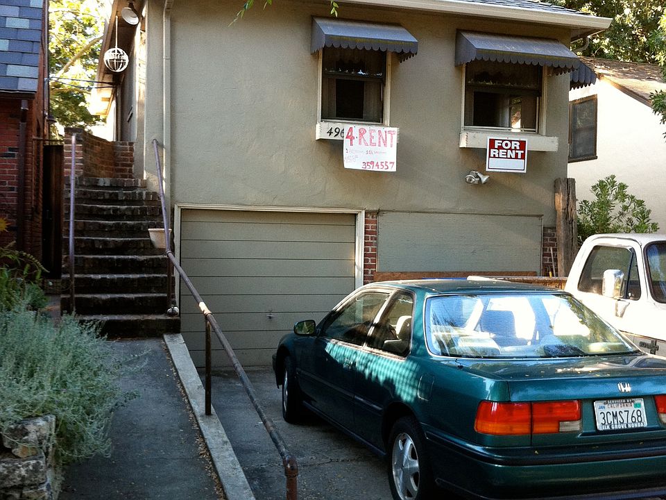 2nd image of 496 Woodlake Dr