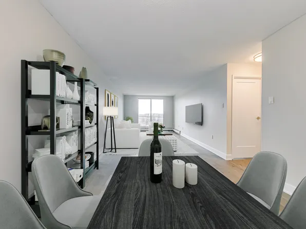 661 West St, Brantford, ON N3R 7B7