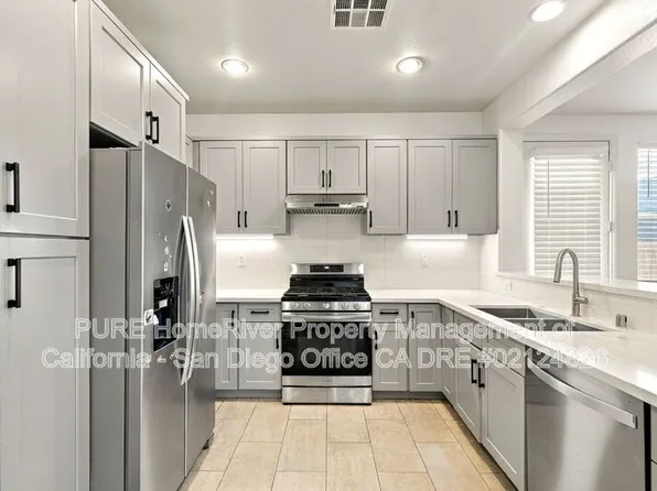 17008 New Rochelle Way, San Diego, CA 92127