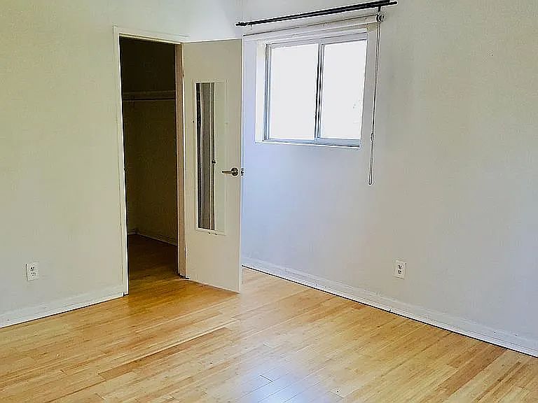 Bed room - closet