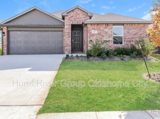 10512 SW 41st Pl, Mustang, OK 73064