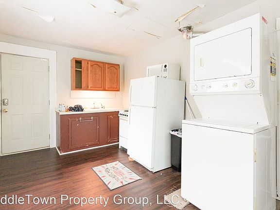 3rd image of 810 W Ashland Ave