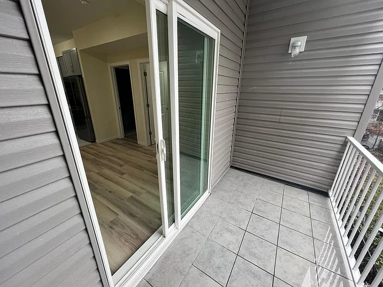 145 Bergen Ave #4 — Photo 19