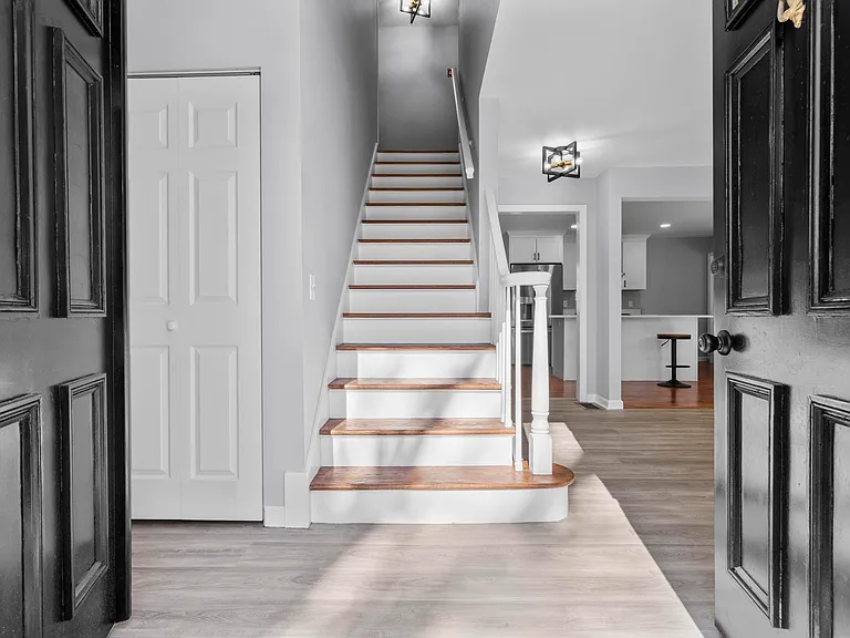40 Harkness Dr — Photo 15