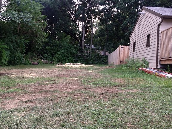 side view of house/garden