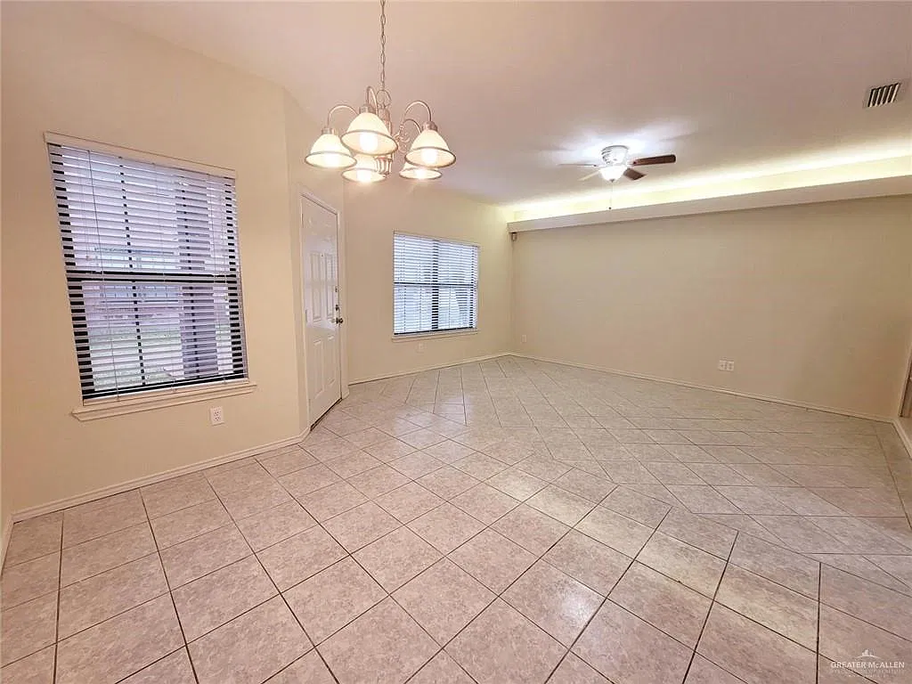 2 bed, 1.5 bath, 1514 sqft, $1,195 — Photo 3