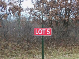 5 Twin Oaks Trl, Grantsburg, WI 54840