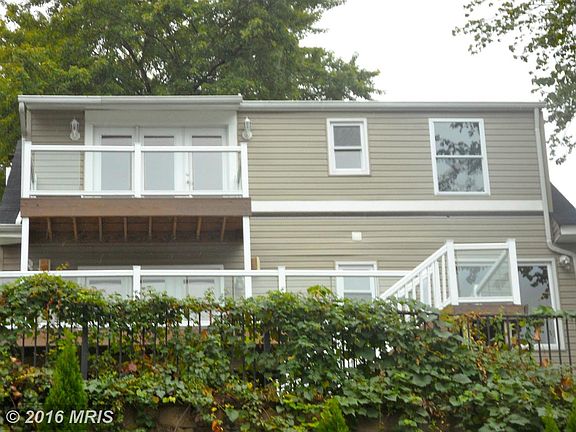4th image of 864 N Shore Dr