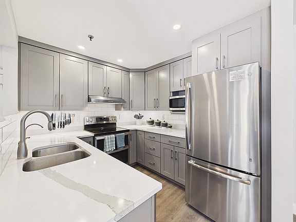 4th image of 133 East Mountain Road #3A8