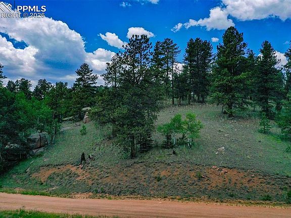 2nd image of 525 Spring Valley Ln