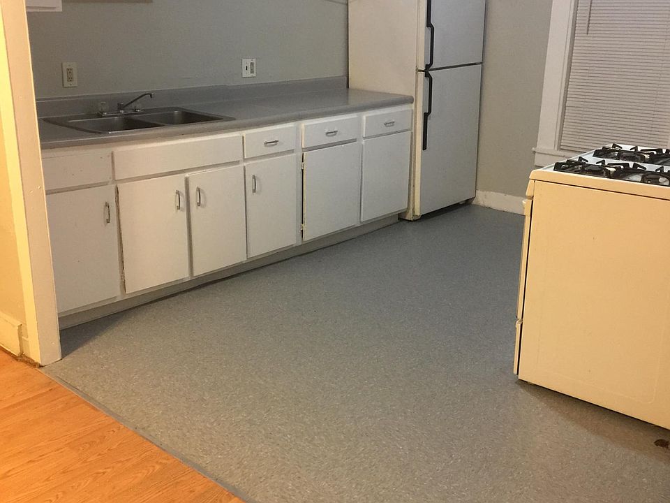 2nd image of 270 Lake Ave #2