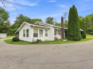 2899 Tanner Lake Rd, Hastings, MI 49058