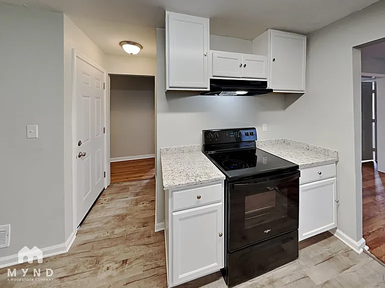 940 Nelson Dr — Photo 4