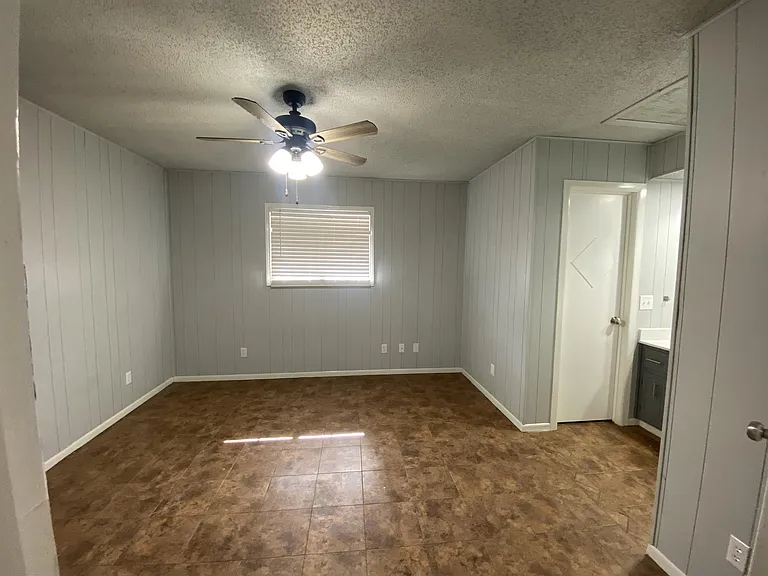 222 S Westgate Dr — Photo 9