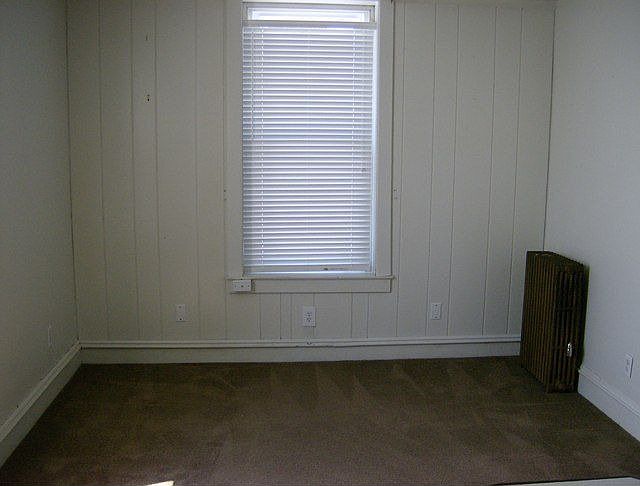 2nd image of 301 W Clinton St APT 3