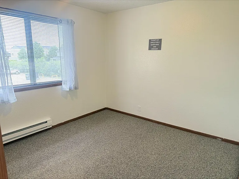 1216 S G Ave — Photo 26