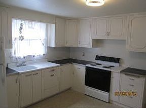 3rd image of 420 Arthur Ave