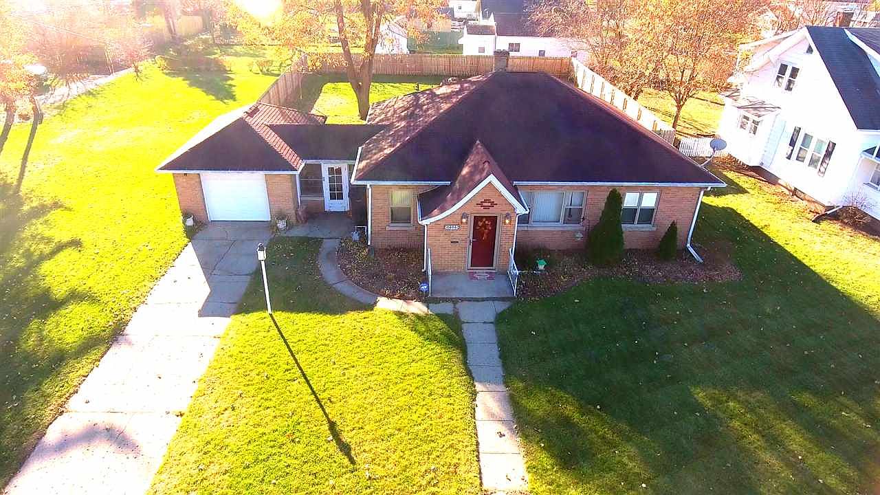 1221 S Strong Ave, Elkhart, IN 46514 Zillow