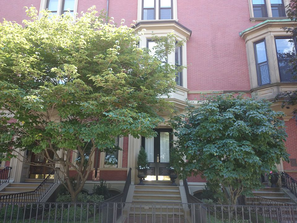 2nd image of 26 Commonwealth Ave