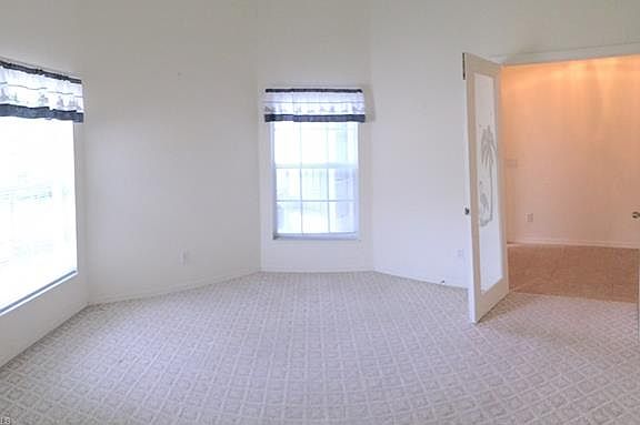 4th image of 9423 Palm Island Cir