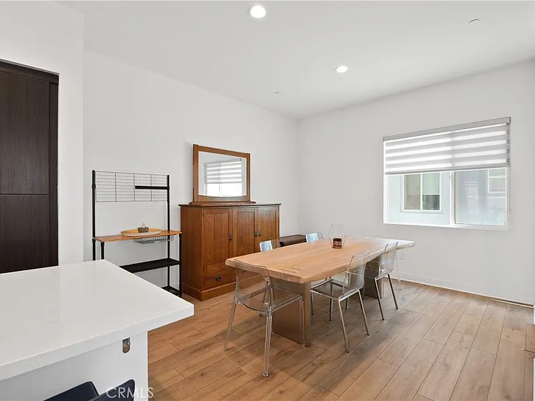 257 Elm Ave — Photo 6