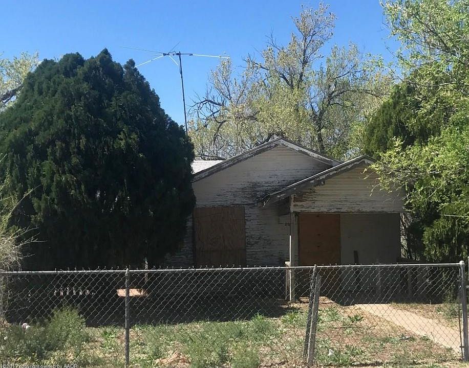 1st image of 207 N Louisiana St