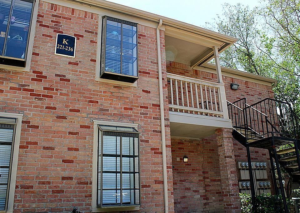 1st image of 2255 Braeswood Park Dr APT 229