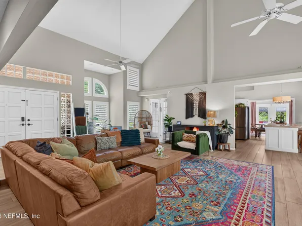 3331 VALPARISO Way, Jacksonville, FL 32223