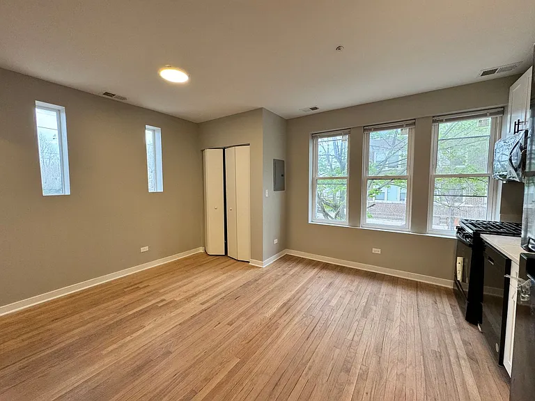 Leland Albany Commons — Photo 40
