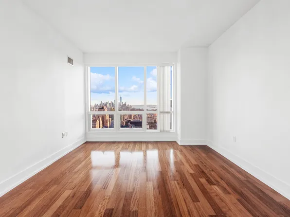 350 West 42nd Street image 7 of 16