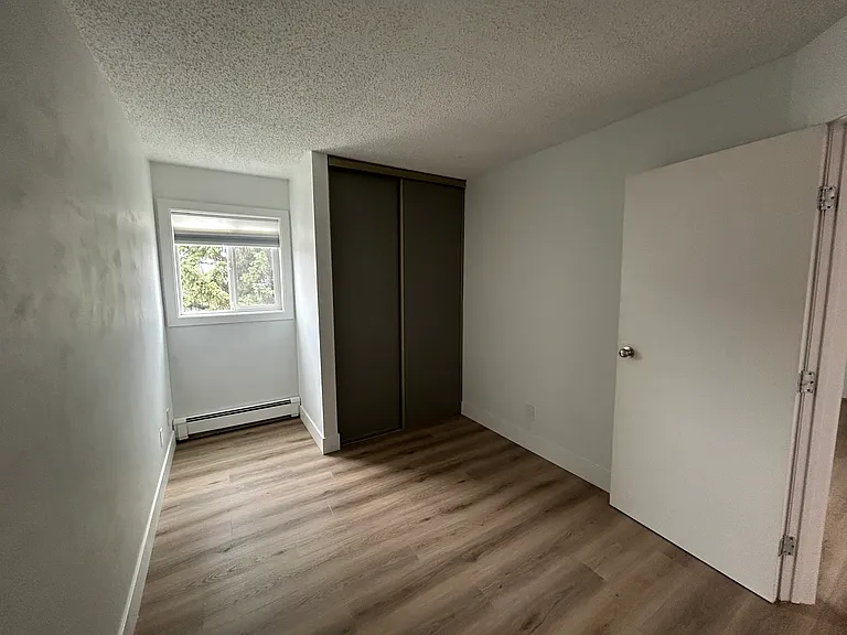 7034 Tudor Gln #7034 — Photo 10