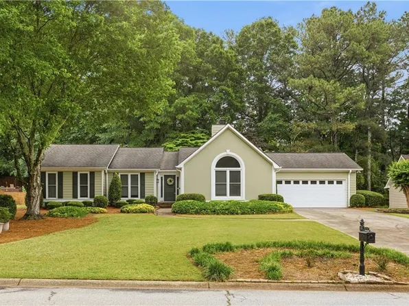 2824 Carriage Row, Duluth, GA 30096