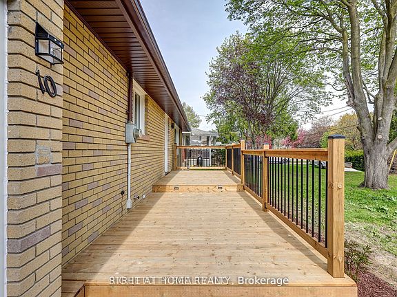 3rd image of 10 Vineden Dr