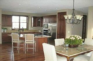 3rd image of 441 S Crescent Way