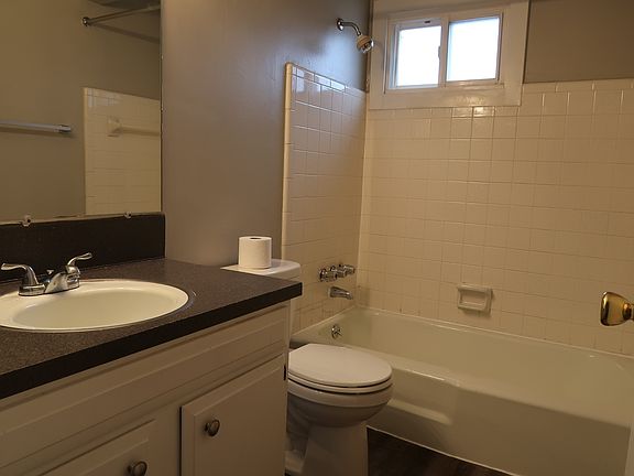 4th image of 4131 Oak Park Dr SE #C