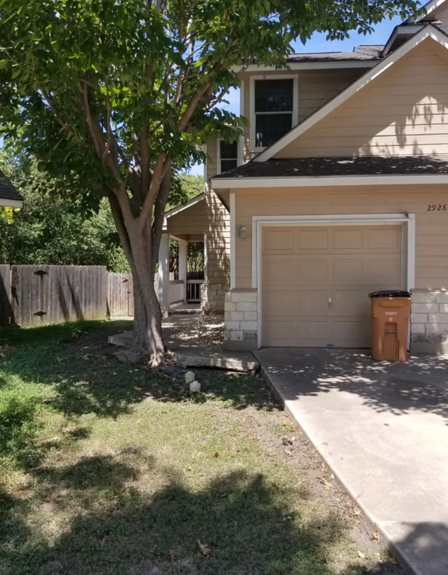 2 bed, 2.5 bath, 1400 sqft, $1,995 — Photo 1