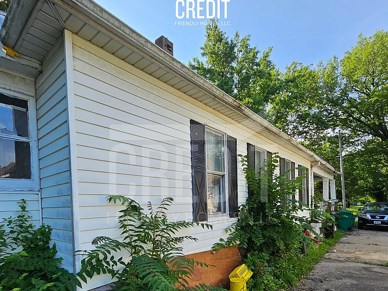 1011 E Prairie St — Photo 3