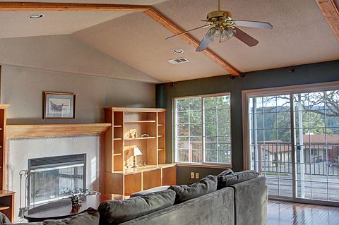4th image of 20601 Nob Hill Cir #112