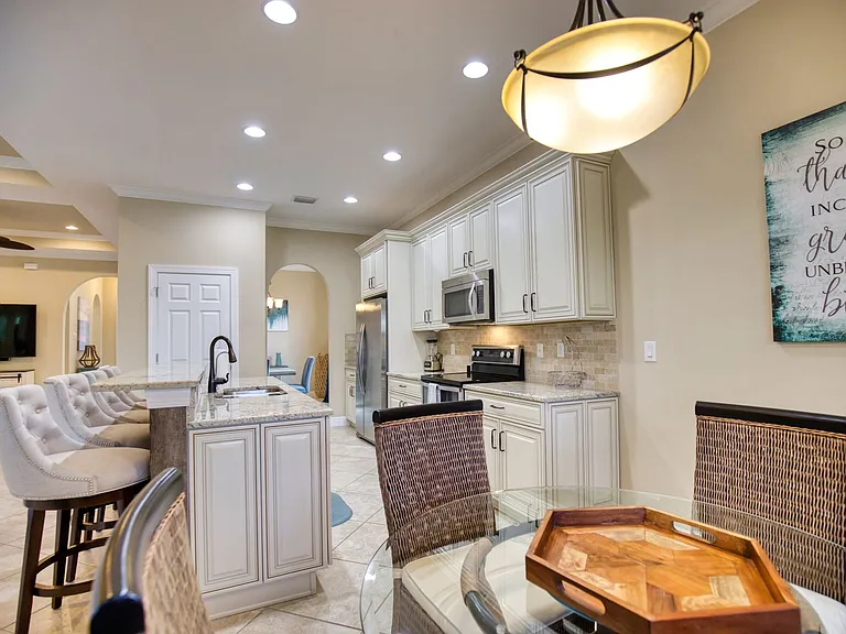 116 Pesaro Dr — Photo 22