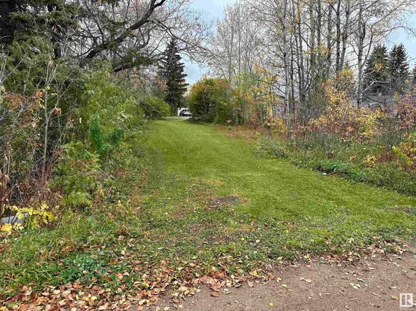 5107 51st St, Cold Lake, AB T9M 1W3