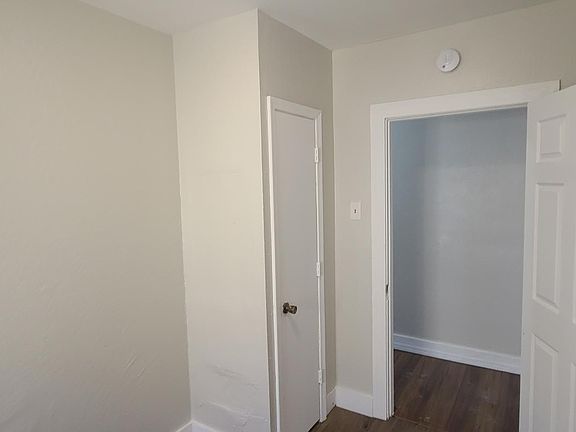 2nd image of 17 Orbon Pl #17