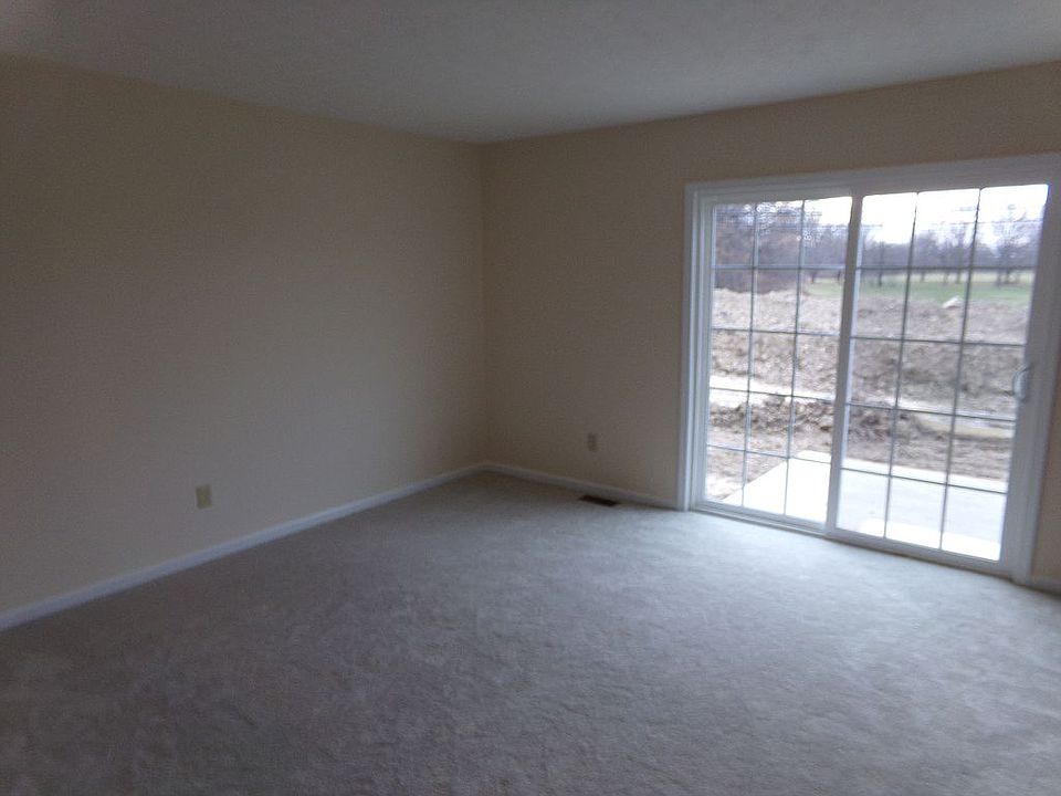 1st image of 33149 Beverly Ln
